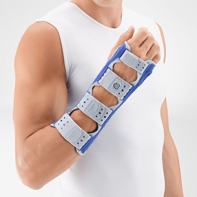 Bauerfeind Medical ManuLoc Long - Extended Wrist Support Brace